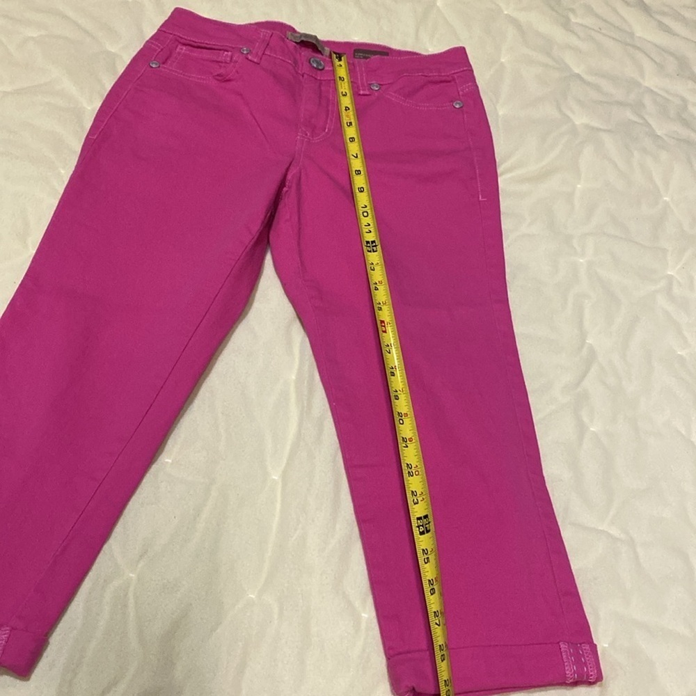 Nine West Vintage Boho Size 6 Denim Magenta Capris Chic & Trendy - Picture 9 of 14